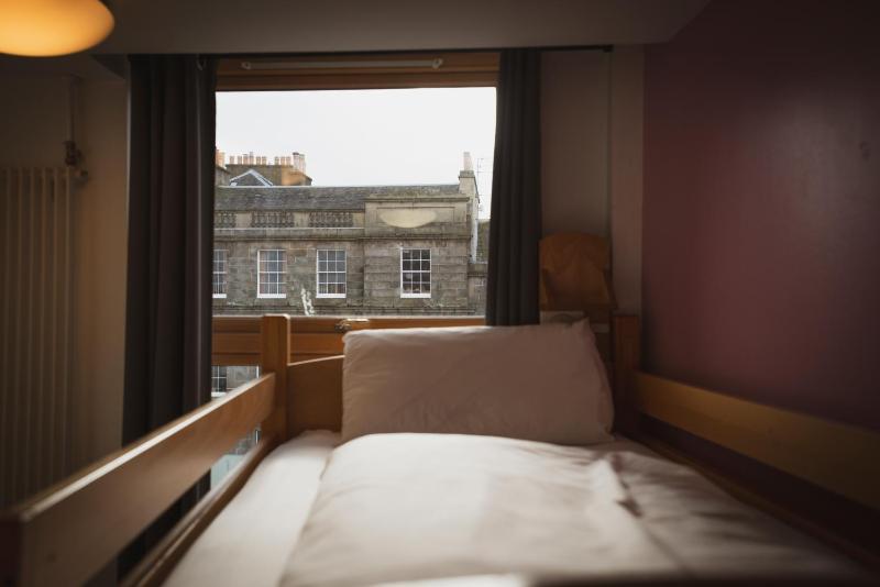 Quadruple Room image 1