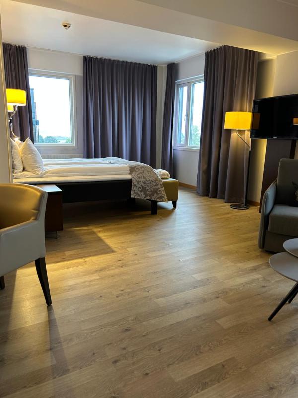 Junior Suite image 2