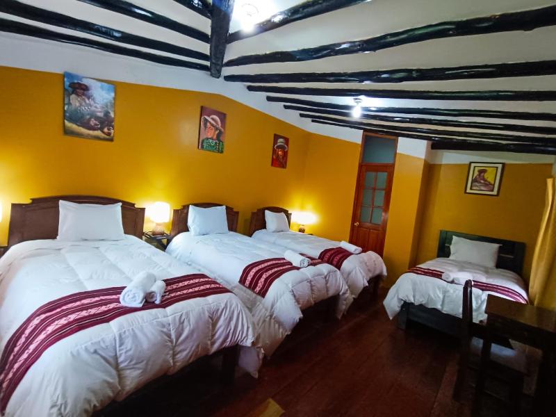 Quadruple Room with Private Bathroom