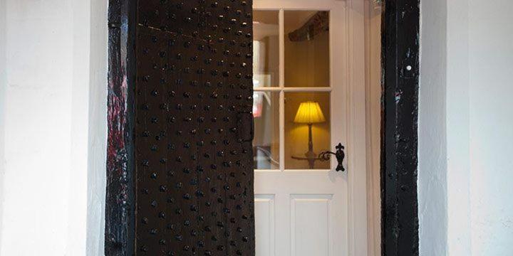 Porch Cottage a luxurious characterful cottage within walking distance of Keswick town centre - image 15