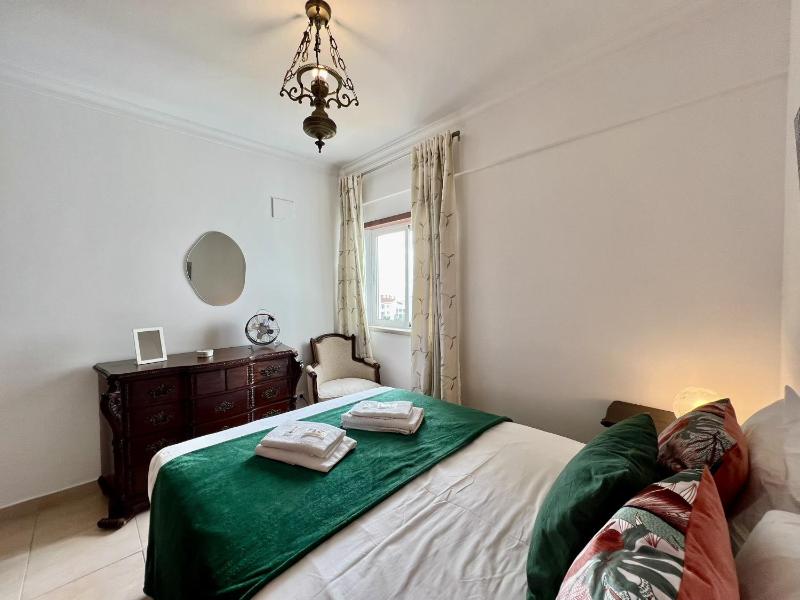 Albufeira Vintage Apartment 1 With Pool by Homing - image 3