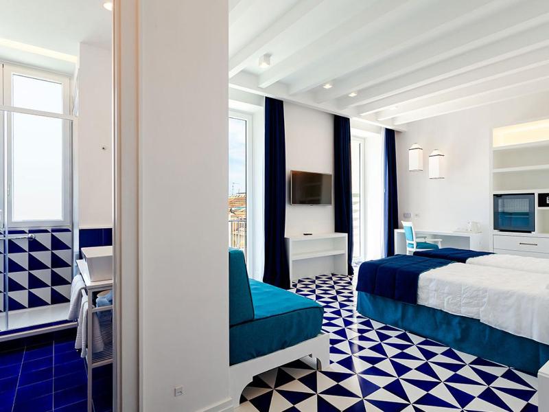 Maison Blu - Intimate GuestHouse - image 24