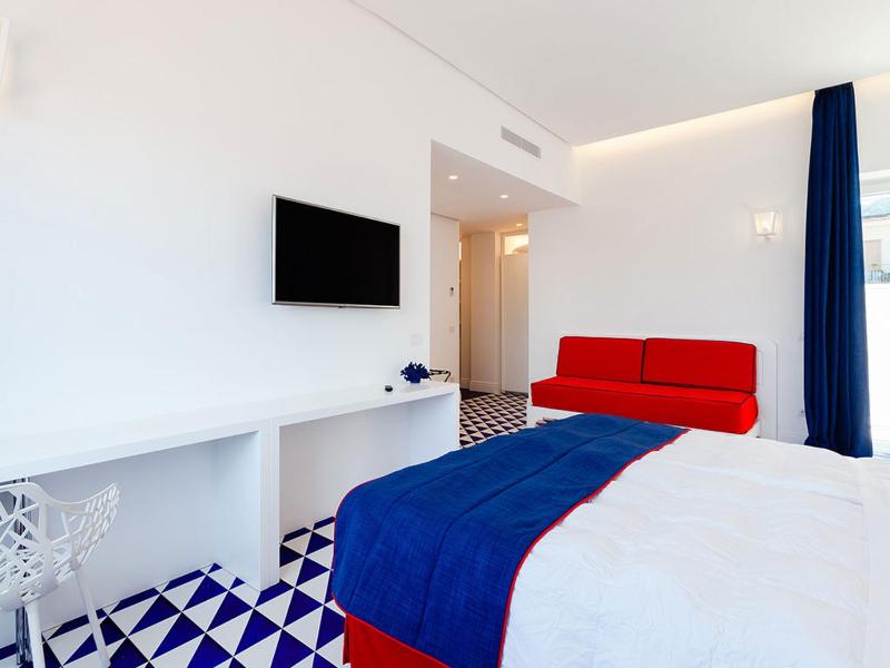 Maison Blu - Intimate GuestHouse - image 13