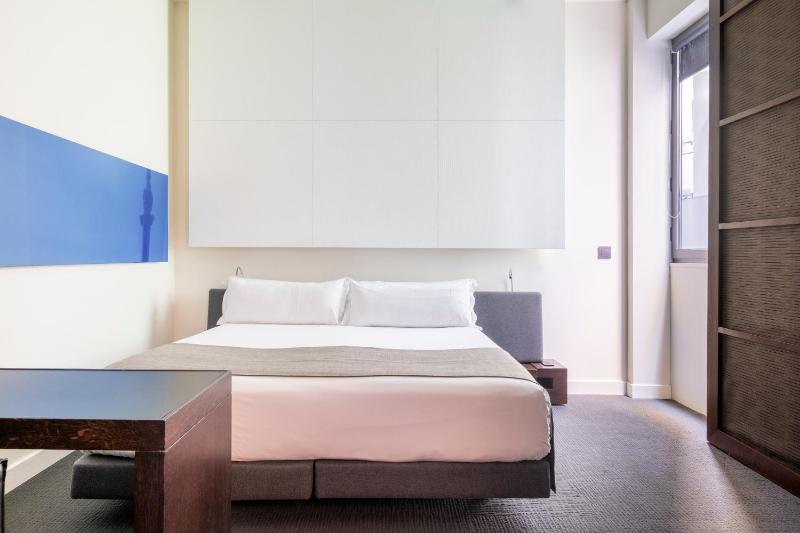 Standard Double Room image 1