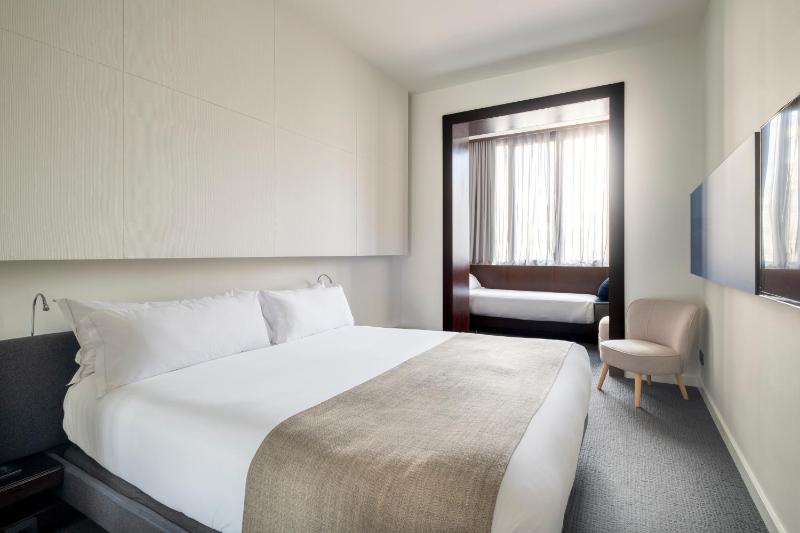 Double Room with Extra Bed image 4
