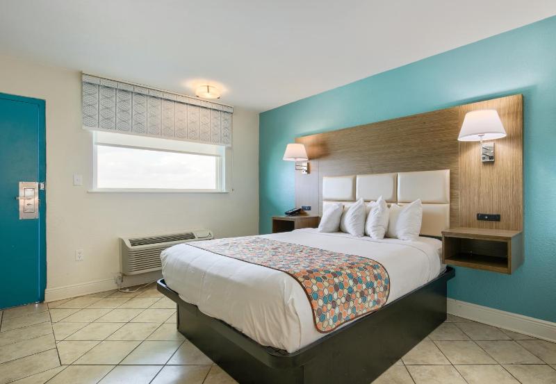 Queen Room image 3
