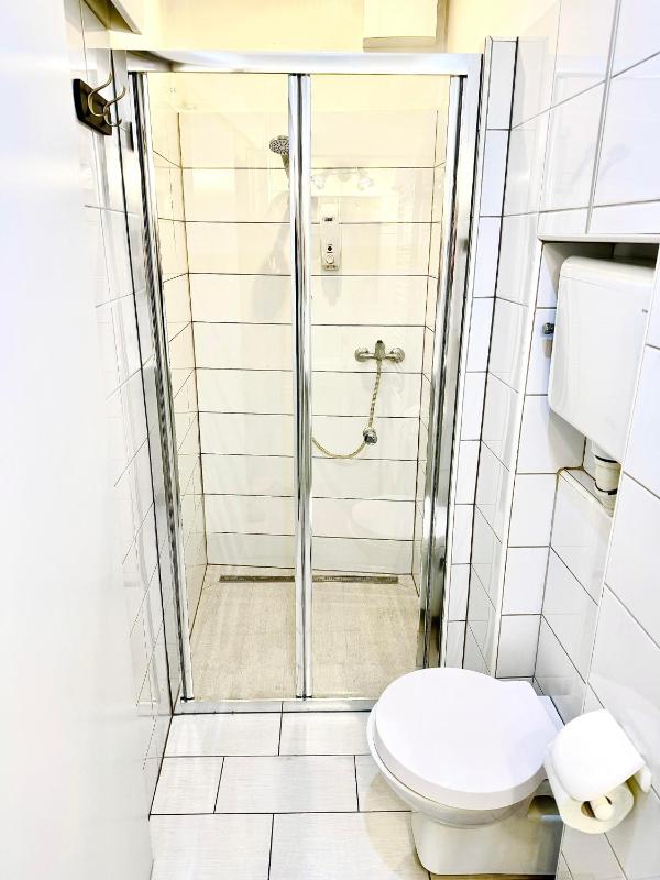 Double Room with Private Bathroom image 2
