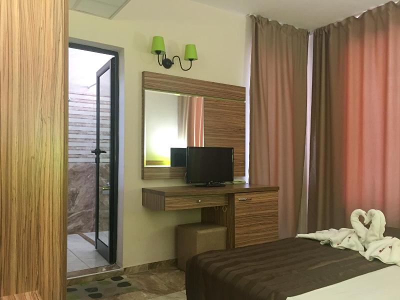 Tia Maria is situated in the southern part of the Sunny Beach Resort - image 26