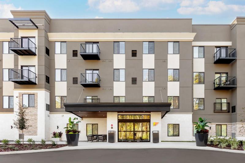 WaterWalk Extended Stay by Wyndham Jacksonville Deerwood Pk - image 40