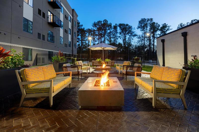 WaterWalk Extended Stay by Wyndham Jacksonville Deerwood Pk - image 4