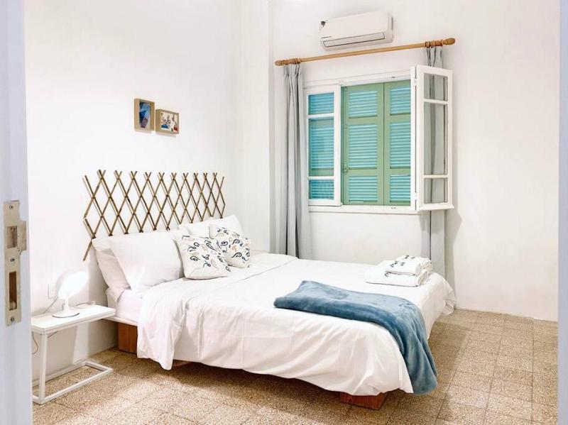 Garden View Apt 4BR Beirut - image 7