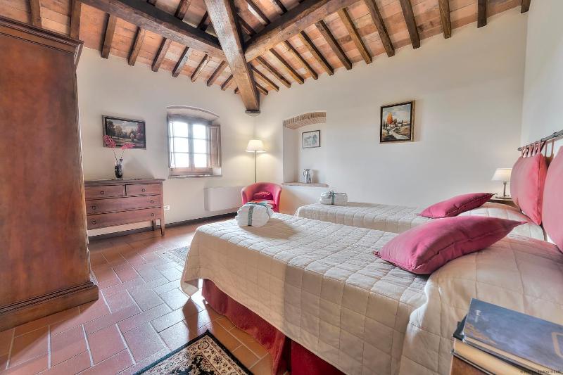 Deluxe Villa image 1