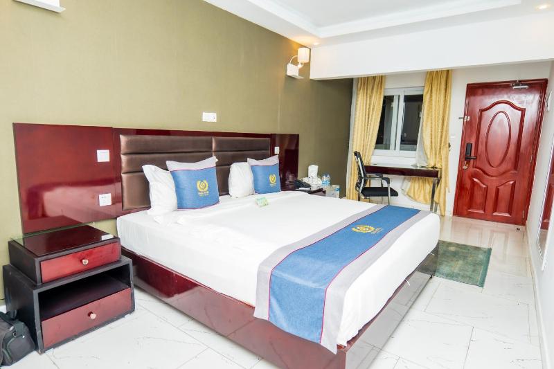 SANA Hotel - image 8