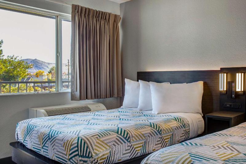Deluxe Quadruple Room - Non-Smoking image 4