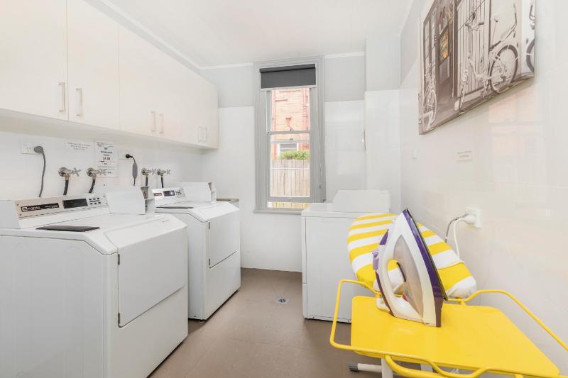 Budget Single Room image 3