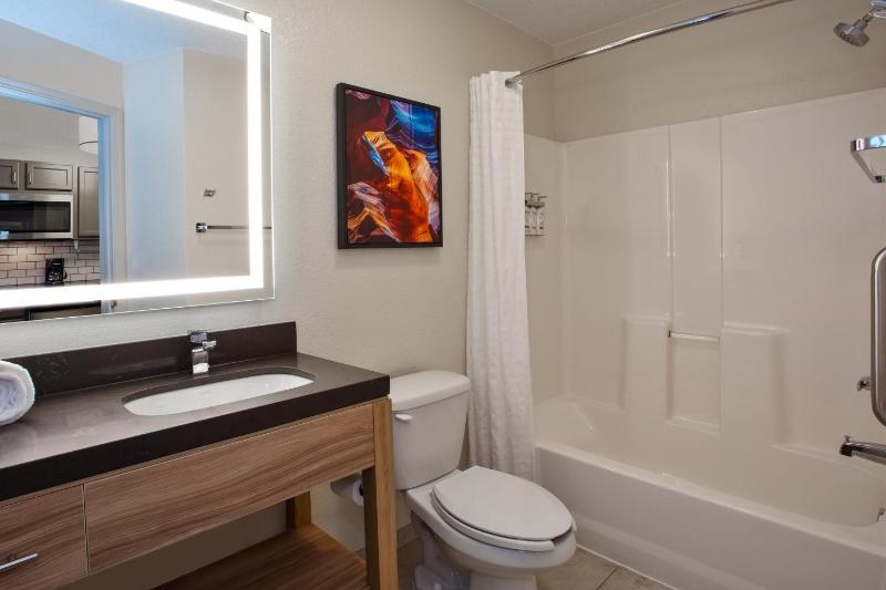Standard Suite image 4