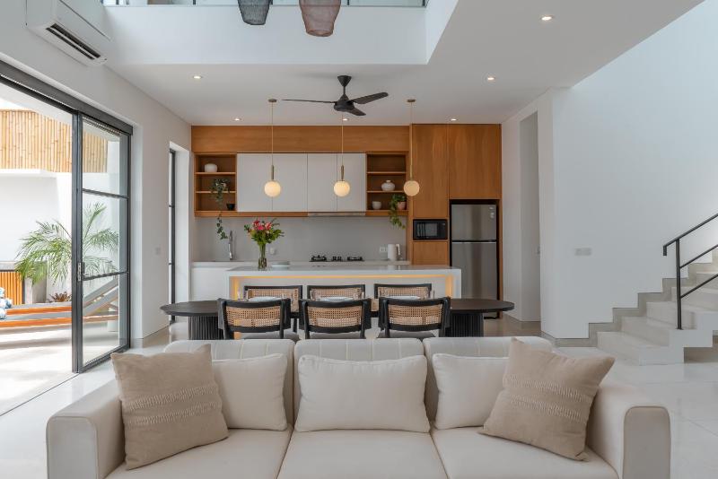 Casa Embra - Charming 4BR Villa in Berawa 5 mins to Beach! - image 17