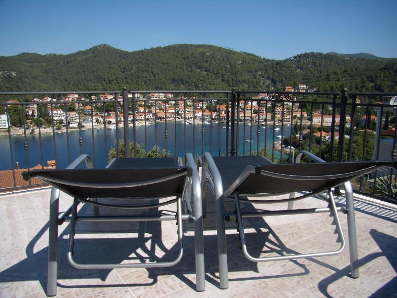 Studio with Sea View image 4