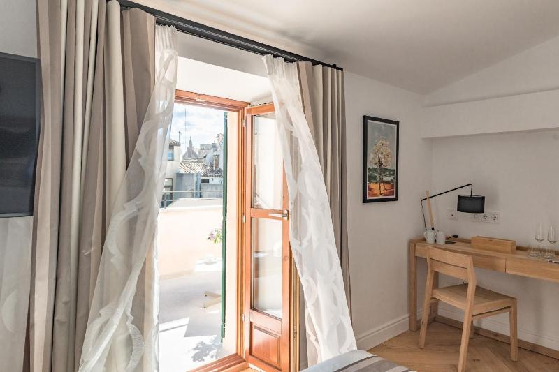 Superior Double Room with Terrace  image 4