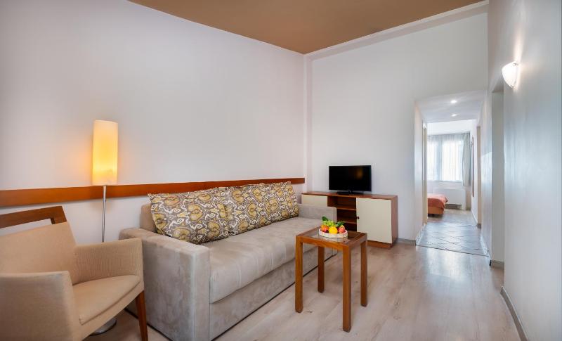 Triple Room image 1