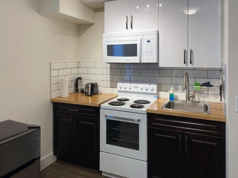 Calming 1bedroom Units With Balcony And City View - image 3