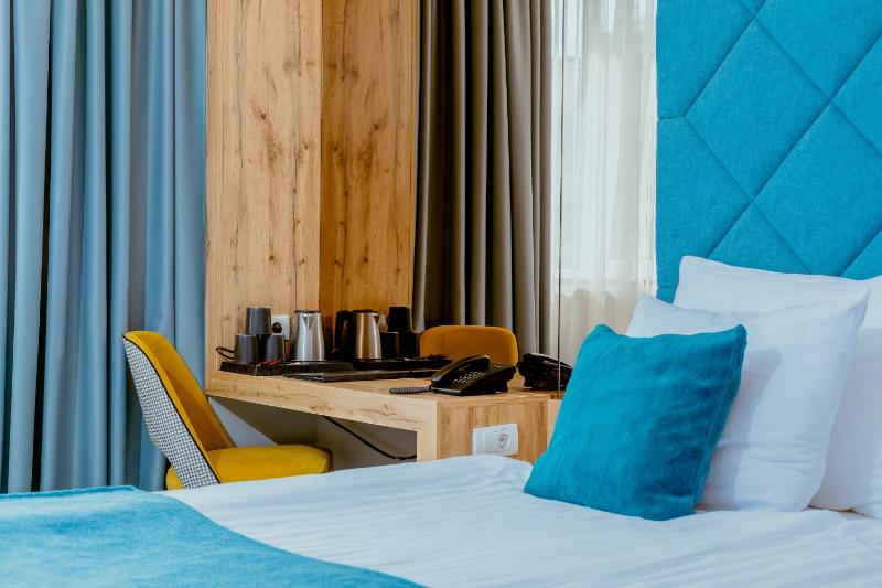 Standard Triple Room image 4
