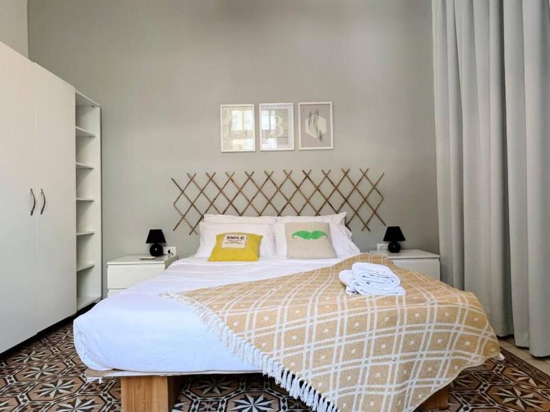 Vintage Apt 4BR Mar Mikhael - image 2