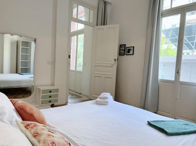 Vintage Apt 4BR Mar Mikhael - image 15