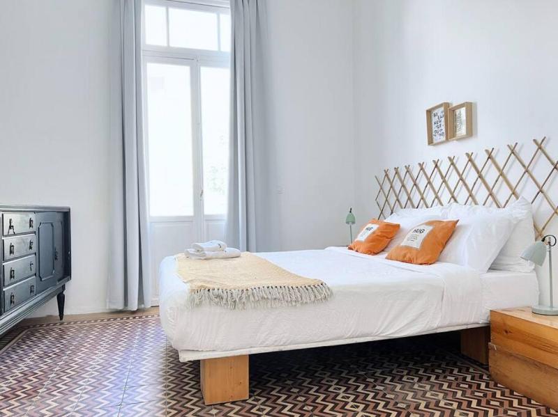 Vintage Apt 4BR Mar Mikhael - image 9