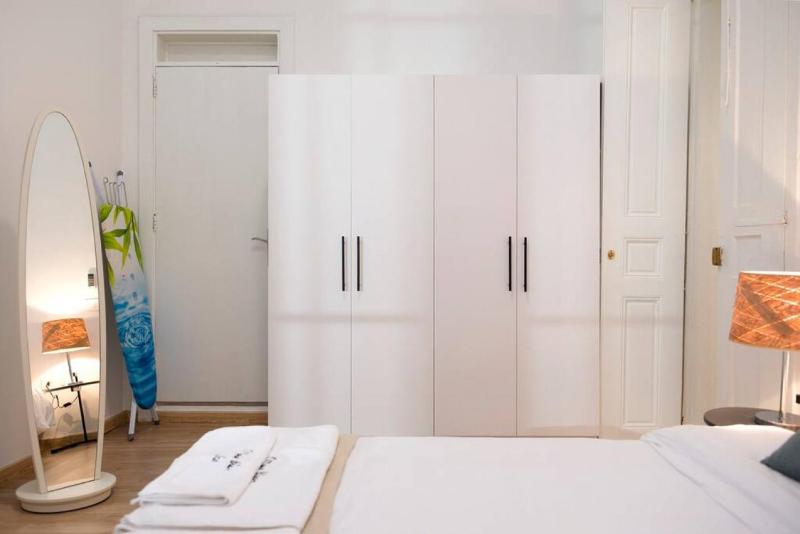 Hidden Gem 1BR Apartment - image 7