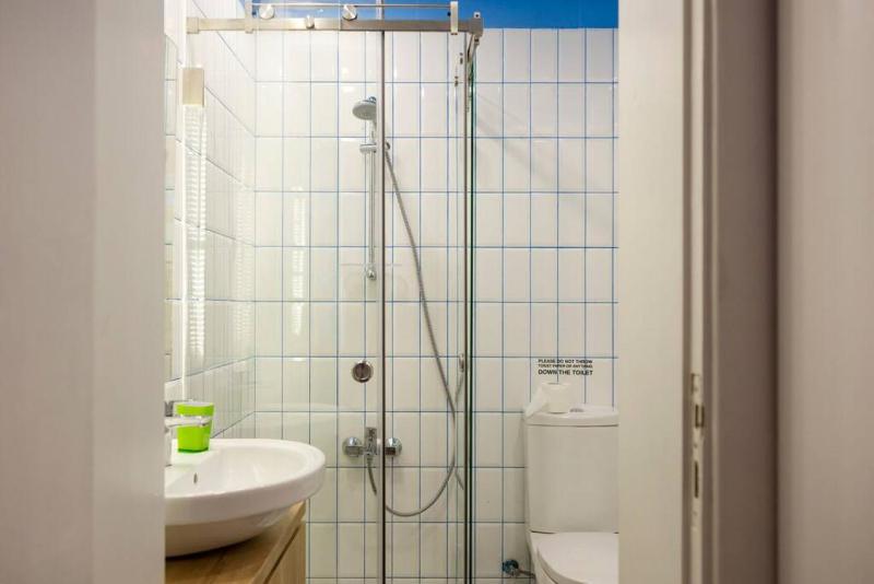 Hidden Gem 1BR Apartment - image 16