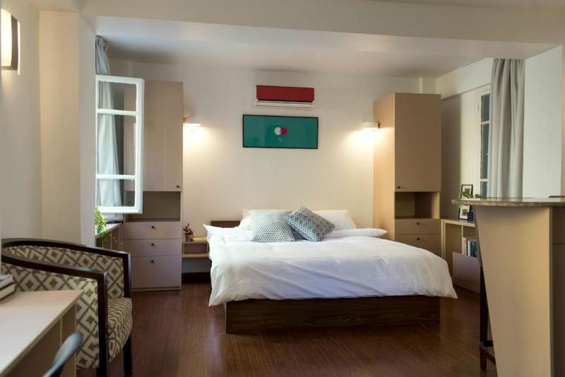 Homey Perfectly Located Studio - image 1