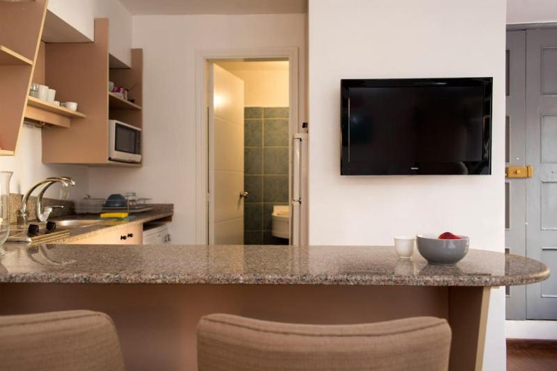 Homey Perfectly Located Studio - image 9