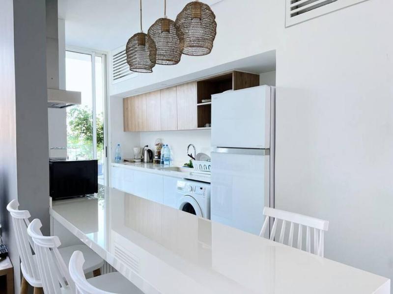 Dreamy 3BR Penthouse w a Super Terrace - image 7