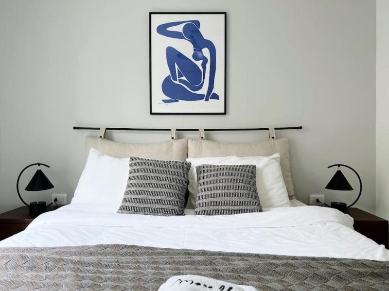 Dreamy 3BR Penthouse w a Super Terrace - image 10