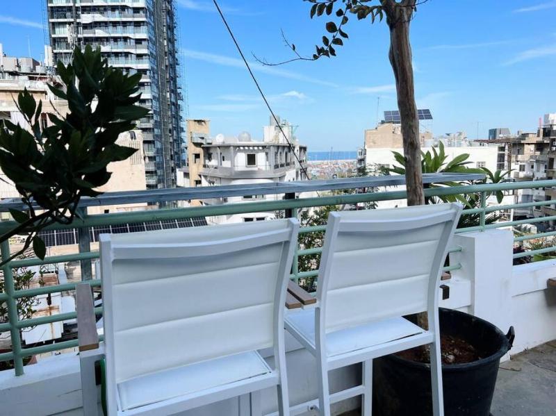Dreamy 3BR Penthouse w a Super Terrace - image 14