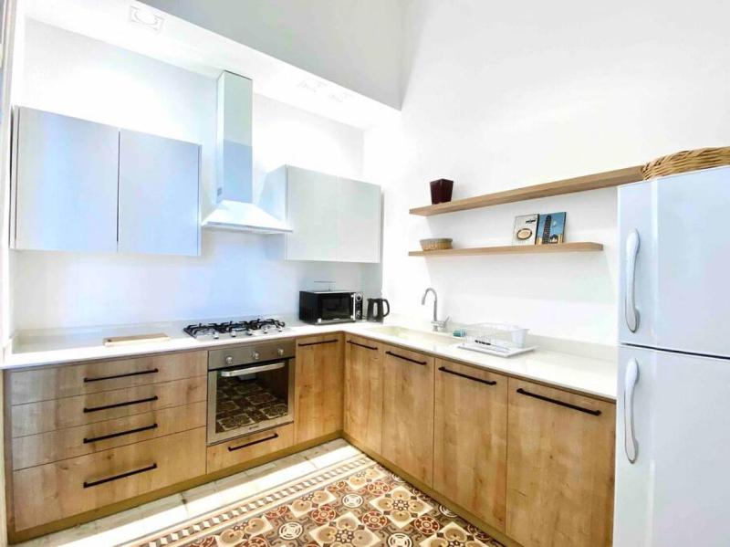 Nicely Tiled Apt Beirut 4BR - image 8