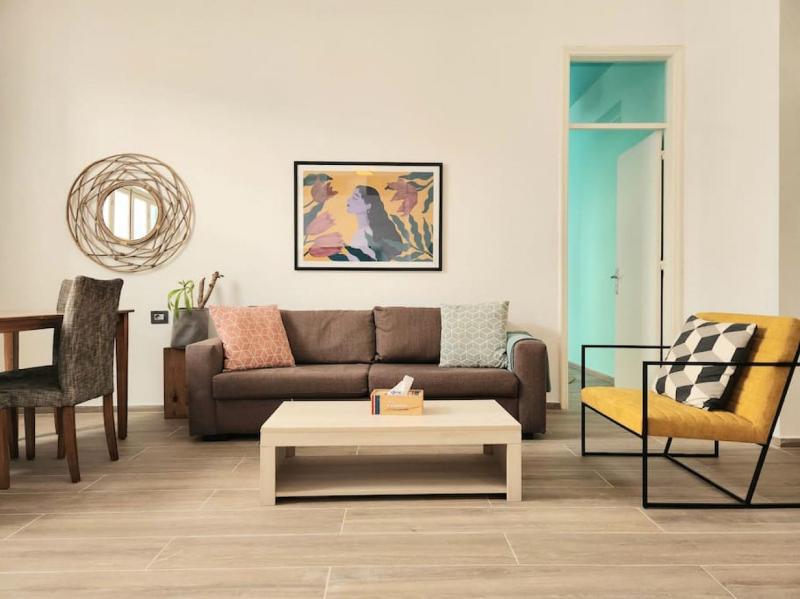 Spacious 2 Bedroom Apt In Mar Mikhael - image 1