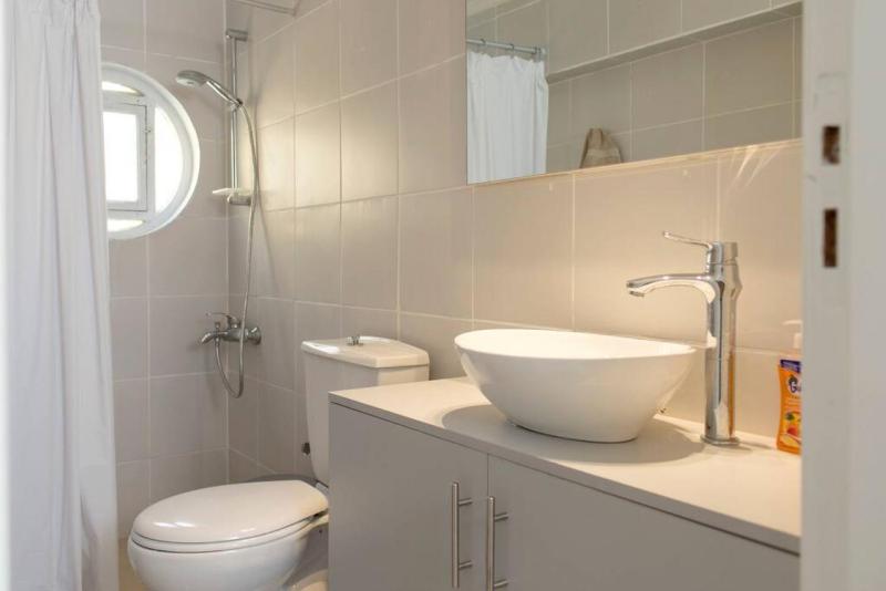 Spacious 2 Bedroom Apt In Mar Mikhael - image 12