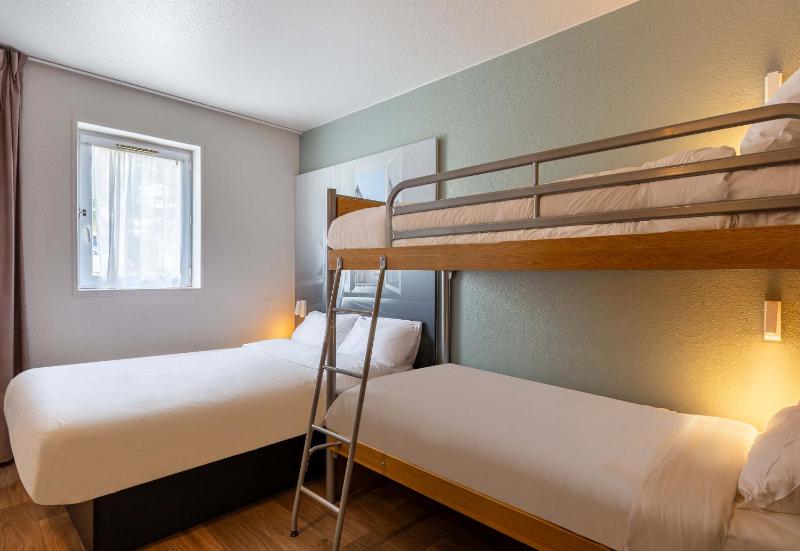 Quadruple Room image 1