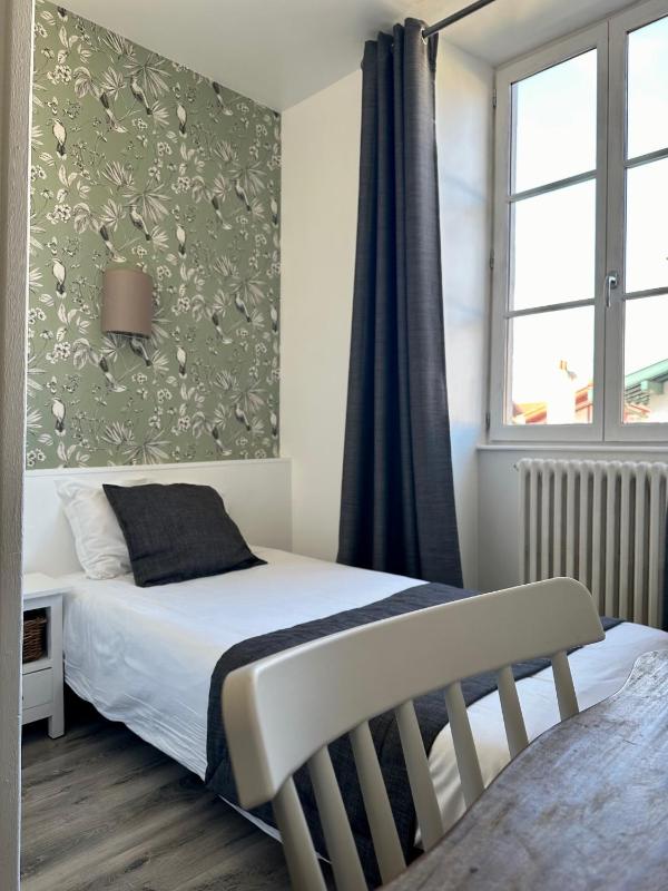 Single Room image 1