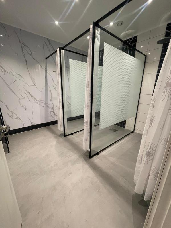 Quadruple Room with Shared Bathroom - Annex image 3
