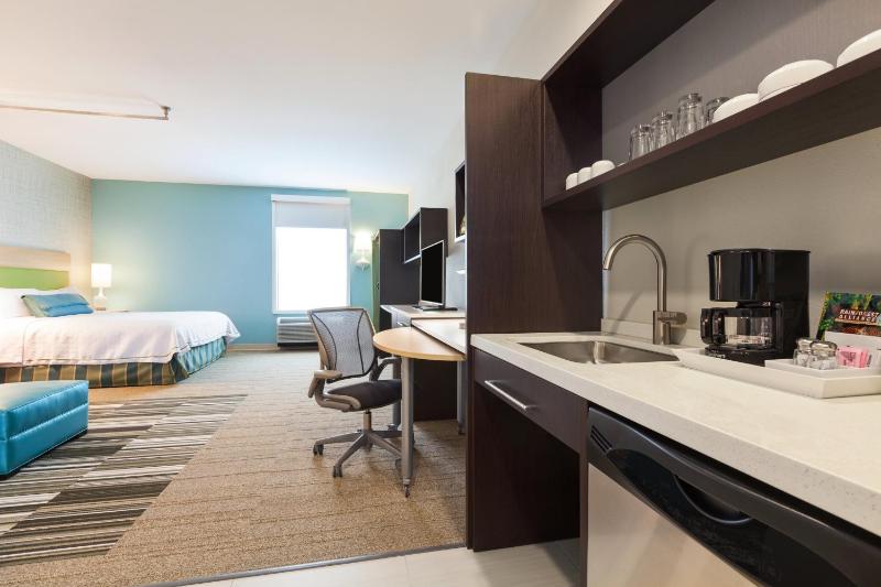 One-Bedroom King Suite - Non-Smoking image 2