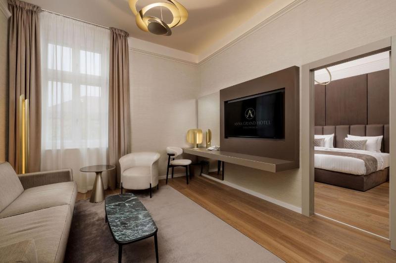 Executive Suite image 1