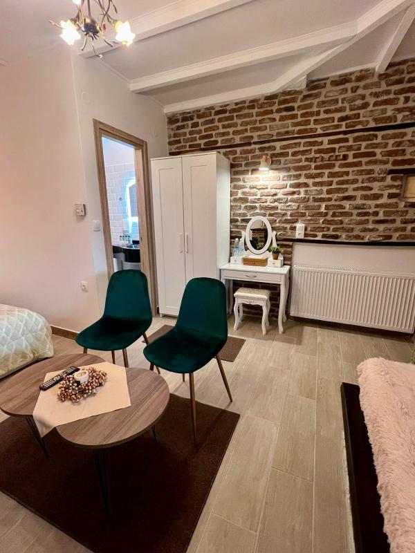 Superior Triple Room image 3