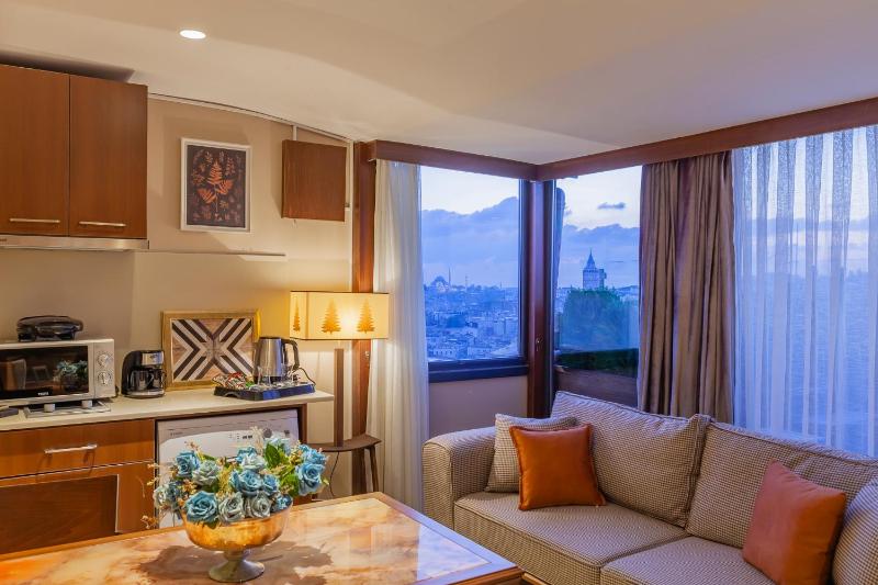 Presidential Suite image 3