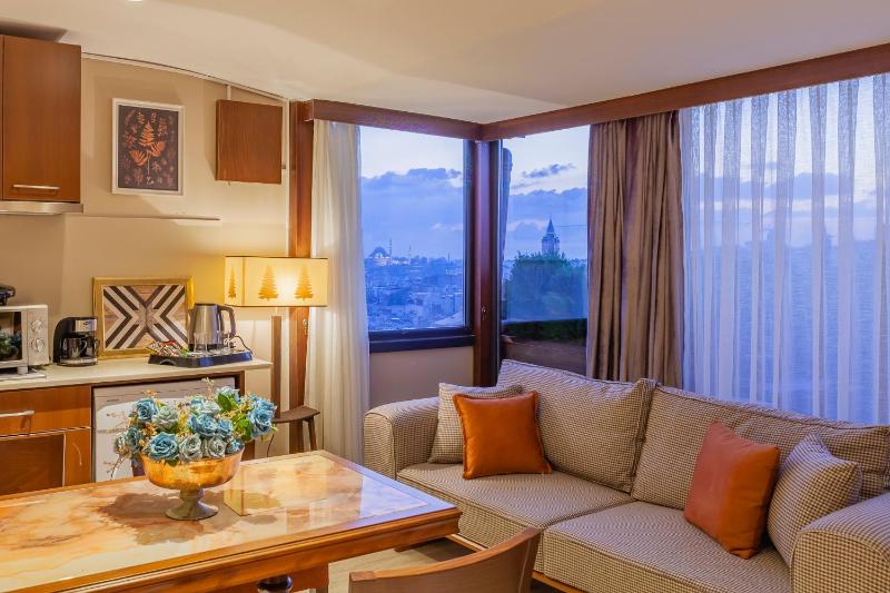 Presidential Suite image 1