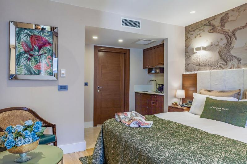 Two-Bedroom Suite image 4