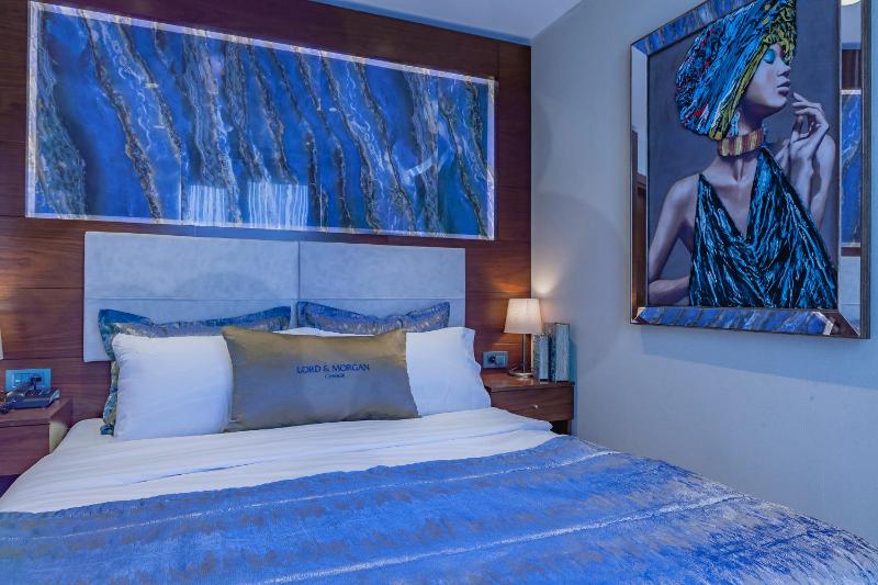 Superior Suite image 3