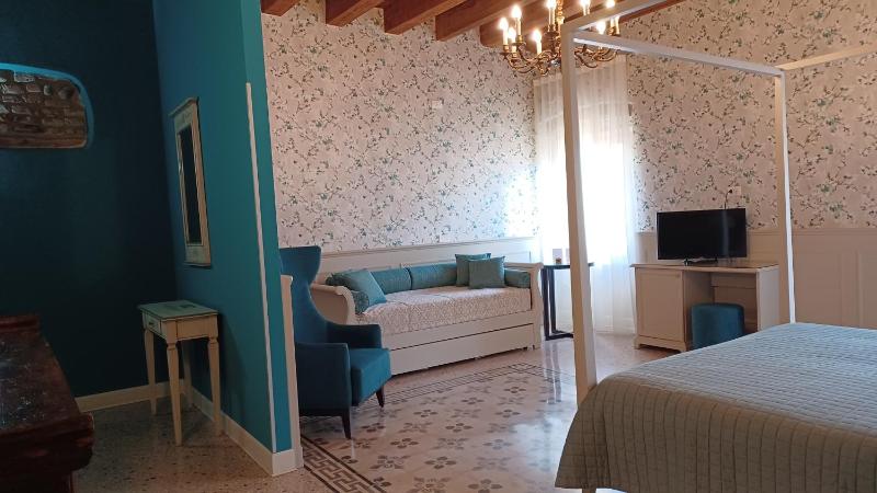Superior Double Room image 4